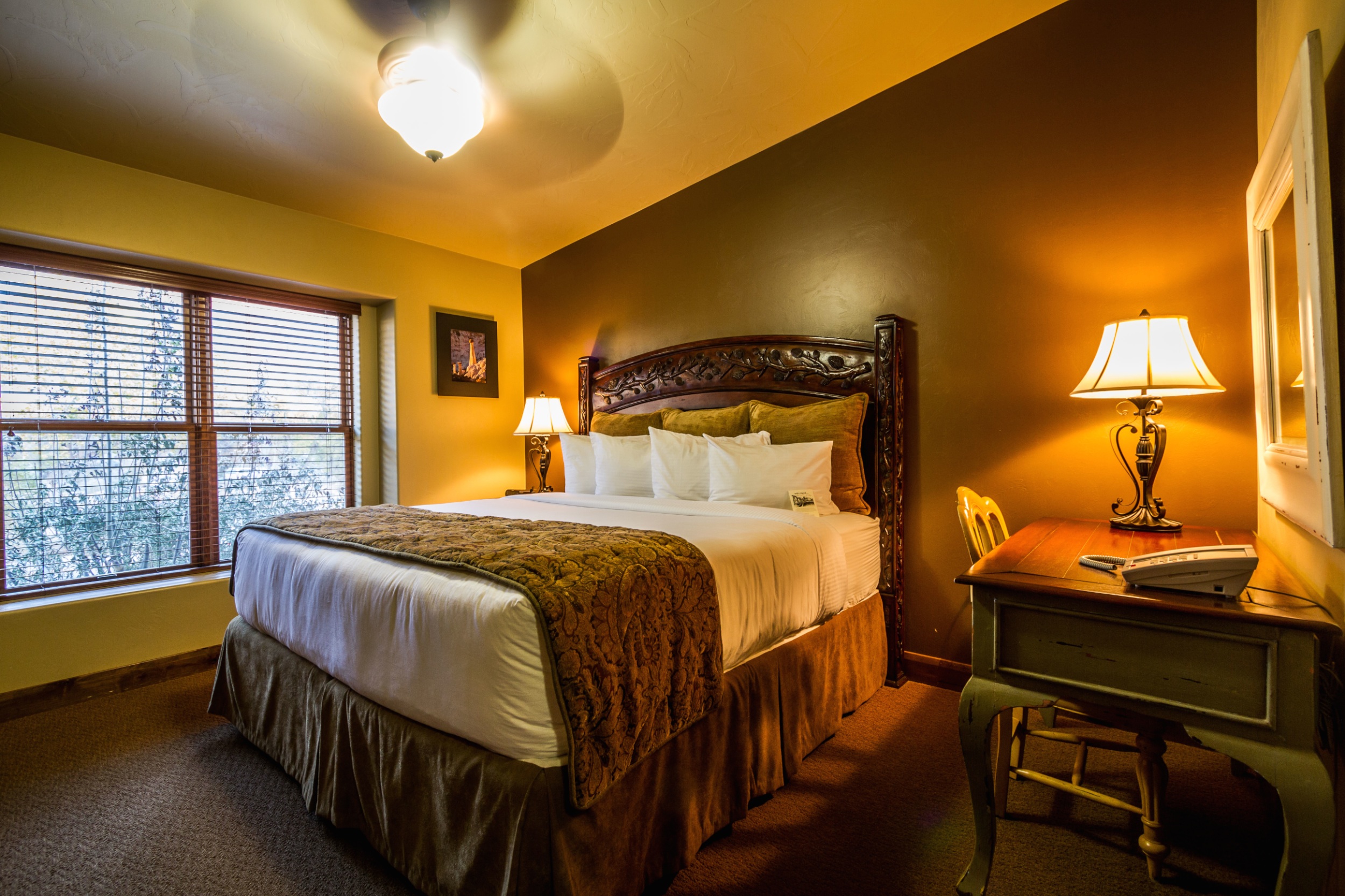 Luxury Suites | Springdale Suties | Cable Mountain Lodge